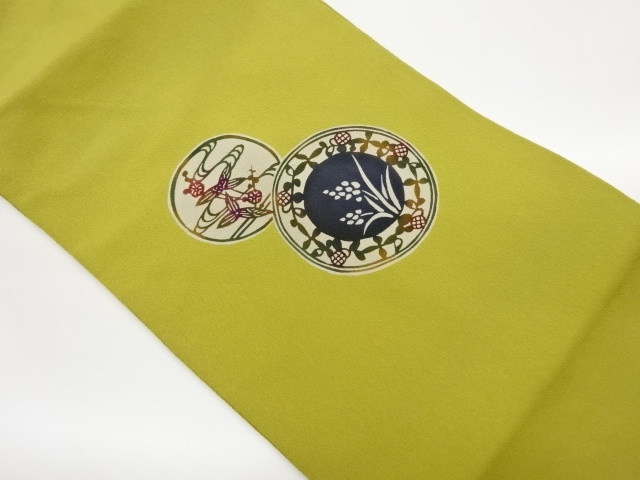 Nagoya obi with abstract floral and leaf patterns in a crepe-dyed round pattern